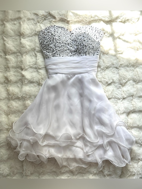 Aritzia Dresses & Skirts - Women’s Sequin Formal Strapless White Beaded Chiffon Birthday Party Dress